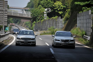 トンネル通過時における点灯タイミング